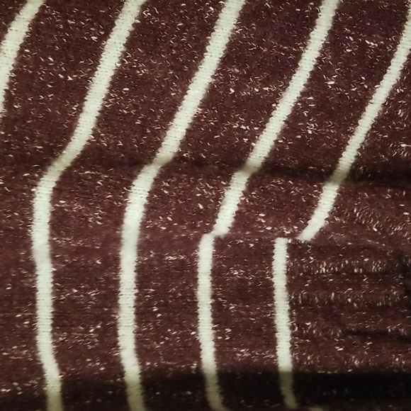 JUSTFAB Oversized Sweater. Size large - Picture 3 of 8